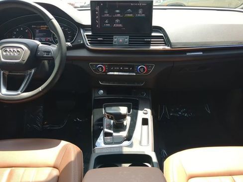 Used 2023 Audi Q5 2.0T Premium w/ Convenience Package AWD/4WD image 14