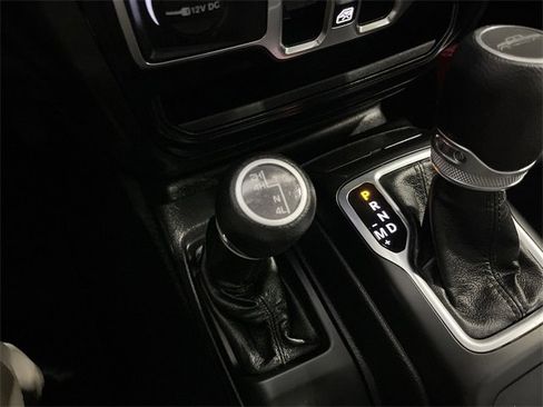 Used 2021 Jeep Gladiator Sport image 31