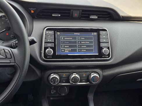 New 2025 Nissan Kicks Play S image 17