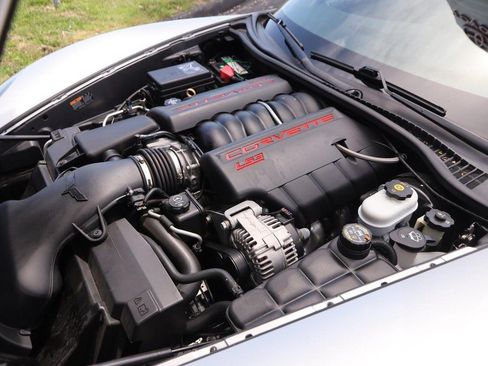 Used 2011 Chevrolet Corvette Coupe w/ 1LT RWD image 25