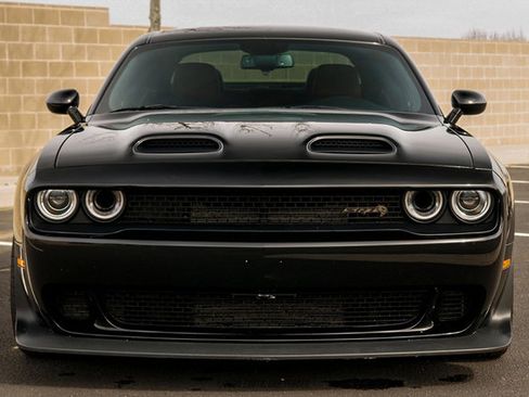Used 2021 Dodge Challenger SRT Hellcat image 13