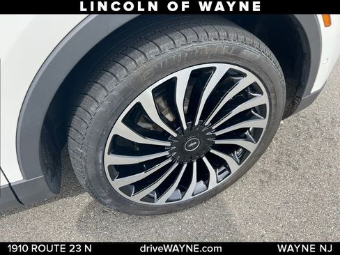 Certified 2022 Lincoln Nautilus Black Label AWD/4WD image 23