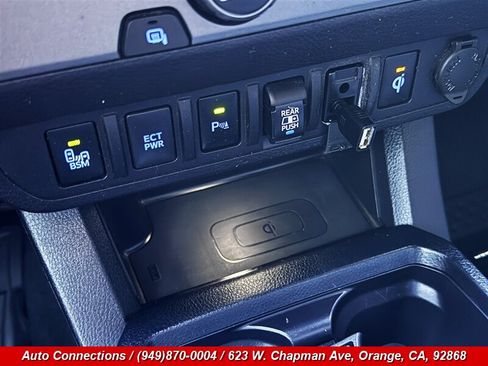 Used 2019 Toyota Tacoma TRD Sport w/ Technology Package RWD image 15