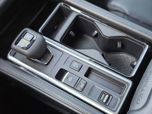 Certified 2024 Nissan Pathfinder SL w/ SL Premium Package image 26