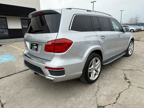 Used 2014 Mercedes-Benz GL 550 4MATIC image 16