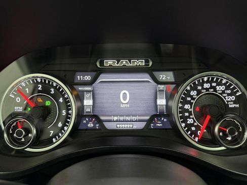 Used 2019 RAM 1500 Laramie AWD/4WD image 14