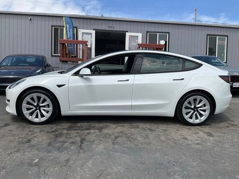 Used 2022 Tesla Model 3 RWD image 5