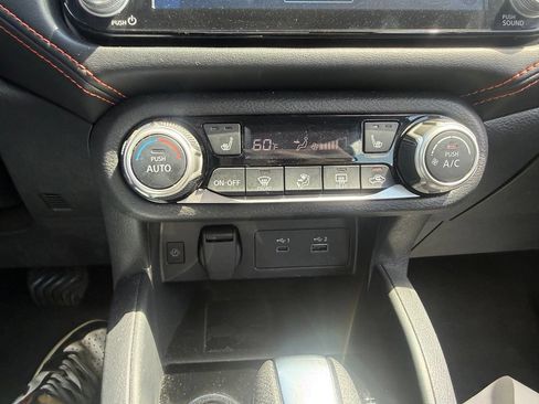 Used 2024 Nissan Versa SR FWD image 23