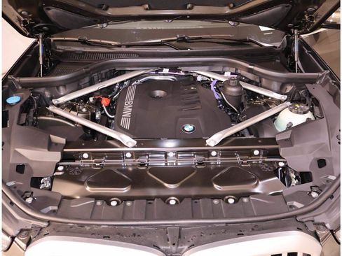 Used 2026 BMW X5 sDrive40i w/ Climate Comfort Package RWD image 23