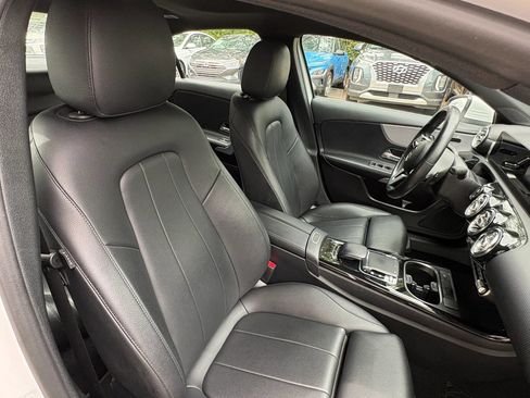 Used 2020 Mercedes-Benz A 220 image 9