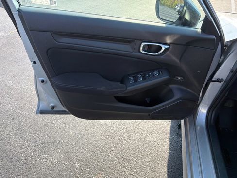 Used 2022 Honda Civic Sport image 11