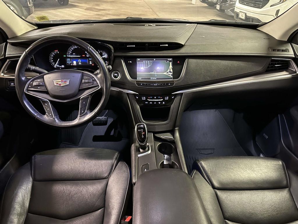 Used 2019 Cadillac XT5 Luxury FWD image 16