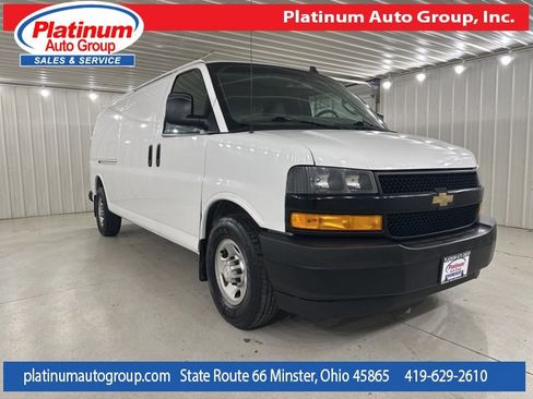 Used 2018 Chevrolet Express 3500 Work Van w/ Driver Convenience Package image 7