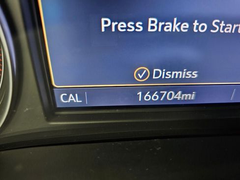 Used 2020 Buick Enclave Essence w/ Sound and Sites Package AWD/4WD image 26