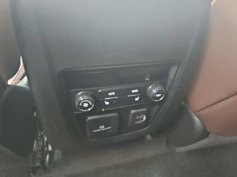 Used 2020 Buick Enclave Avenir w/ Avenir Technology Package image 24