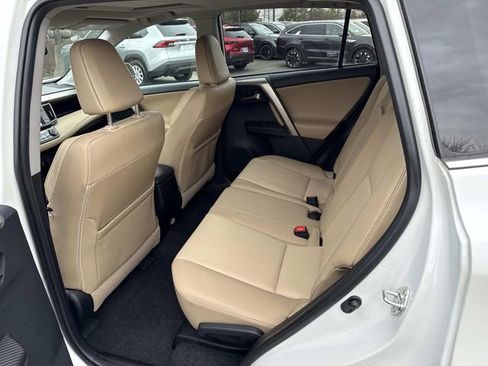 Used 2014 Toyota RAV4 Limited image 17