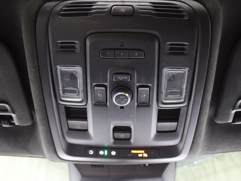 Used 2022 Cadillac Escalade ESV Sport Platinum AWD/4WD image 21