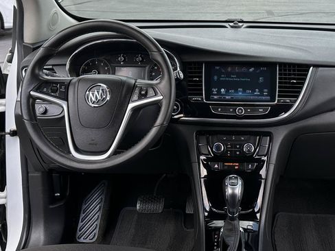 Used 2020 Buick Encore Preferred w/ Safety Package FWD image 43