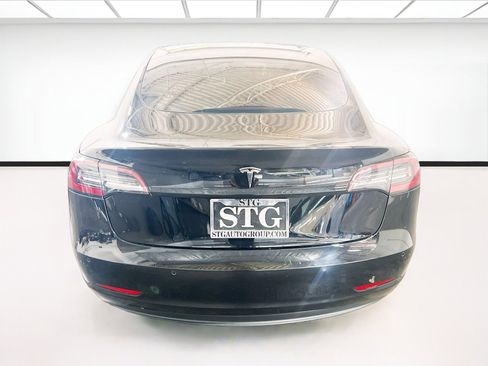 Used 2021 Tesla Model 3 Standard Range Plus RWD image 5
