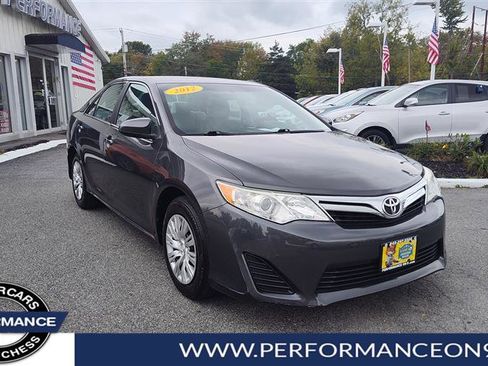 Used 2012 Toyota Camry LE image 1