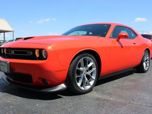 Used 2022 Dodge Challenger GT RWD image 11