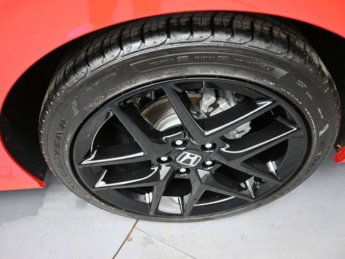 Certified 2025 Honda Civic Sport image 15