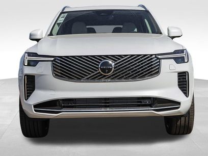 New 2026 Volvo XC90 T8 Ultra w/ Lounge Package