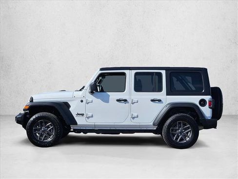 Used 2025 Jeep Wrangler Unlimited Sport AWD/4WD image 9