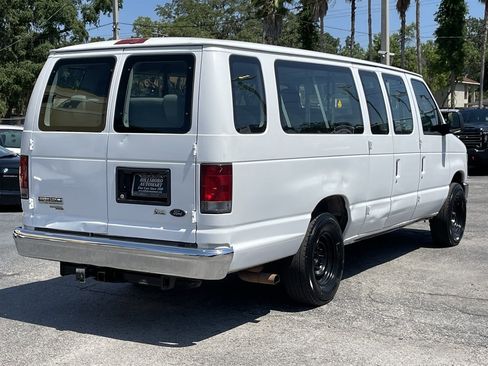 Used 2009 Ford E-350 and Econoline 350 XLT image 13