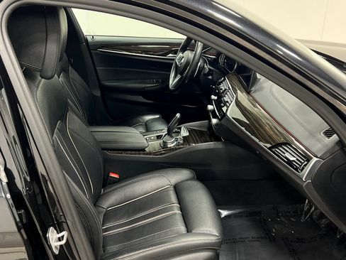 Used 2018 BMW M550i xDrive AWD/4WD image 35