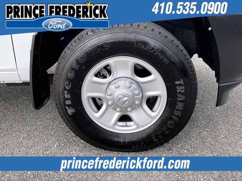 Used 2024 RAM 3500 Tradesman w/ Convenience Group image 9