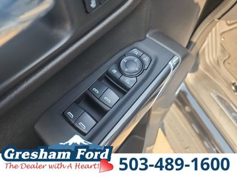 Used 2022 GMC Sierra 1500 AT4 w/ AT4 Premium Package AWD/4WD image 19