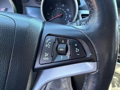 Used 2014 Chevrolet Cruze LT w/ Technology Package image 30