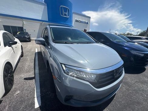 Used 2024 Honda Odyssey Touring image 7