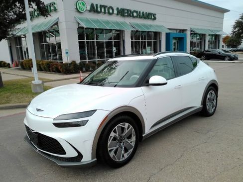 Used 2024 Genesis GV60 RWD image 1