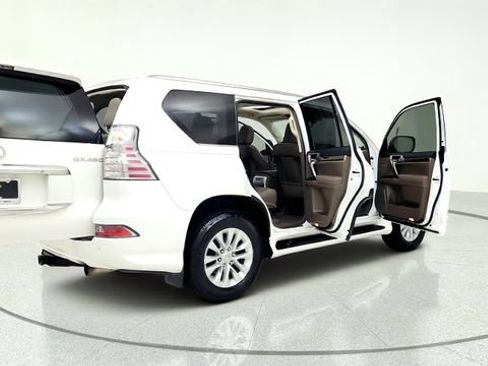 Used 2017 Lexus GX 460 Premium w/ Premium Package AWD/4WD image 18