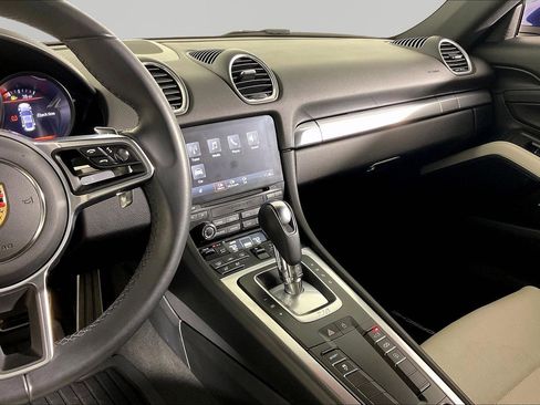 Used 2023 Porsche 718 Cayman RWD image 9