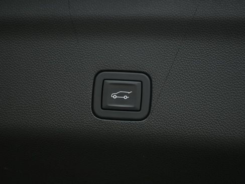 Used 2024 Cadillac Escalade Premium Luxury w/ LPO, Floor Liner Package AWD/4WD image 39