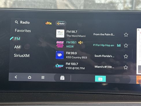 Used 2025 Kia Sorento SX image 12