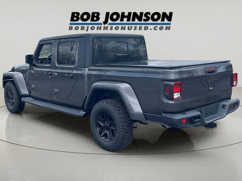 Used 2022 Jeep Gladiator Sport AWD/4WD image 6
