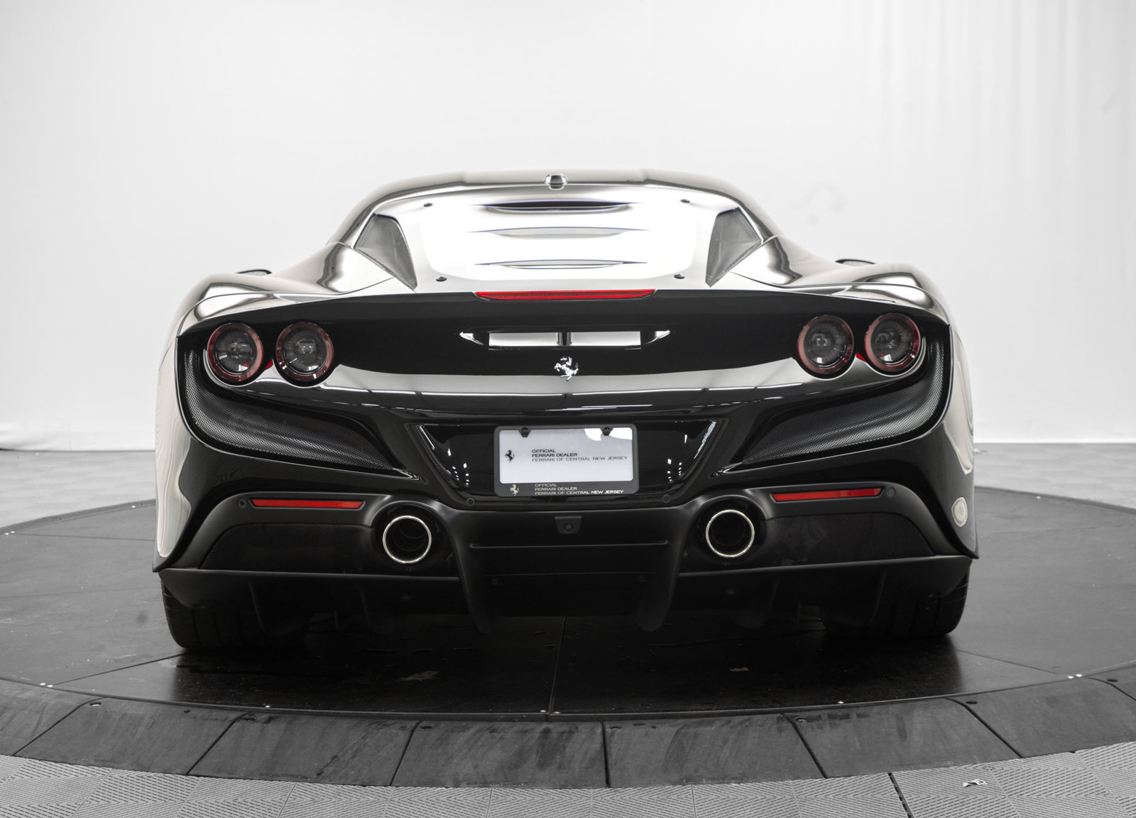 Used 2022 Ferrari F8 Tributo RWD image 6