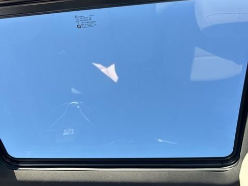 Used 2023 Cadillac XT6 Sport image 11