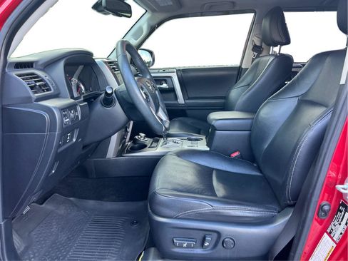 Used 2020 Toyota 4Runner Limited AWD/4WD image 10