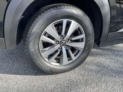 Used 2023 Nissan Pathfinder SL image 7