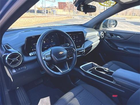 Certified 2025 Chevrolet Equinox LT image 10