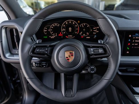 Certified 2026 Porsche Cayenne AWD/4WD image 27