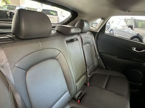 Used 2022 Hyundai Kona Limited FWD image 26