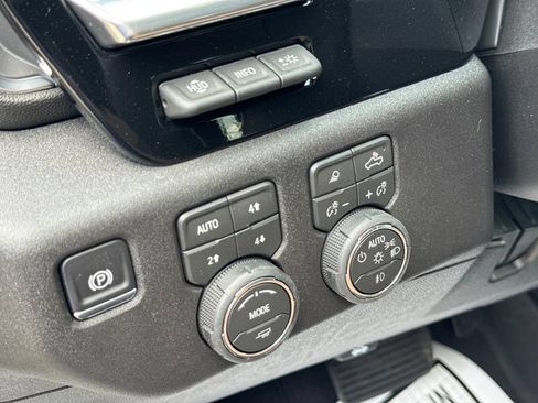 New 2026 Chevrolet Silverado 3500 High Country w/ Technology Package AWD/4WD image 13