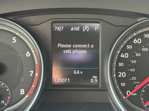 Used 2021 Volkswagen Atlas SE image 14