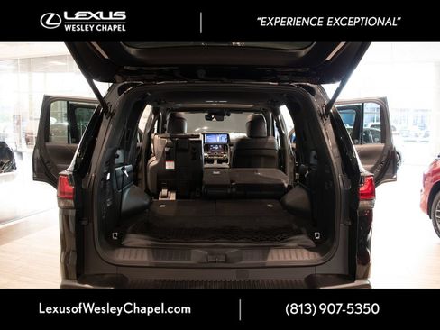 Used 2024 Lexus LX 600 4WD w/ Appearance Package image 11